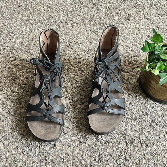 OTBT Nomadic Sandal Size US 6.5 M Black Leather Wedge Heel Lace-Up Strappy New - Picture 11 of 11